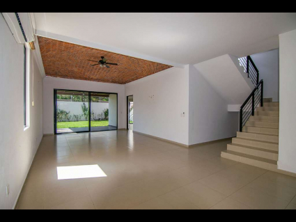 Riberas-Del-Pilar-Real-Larios-03-Living-And-Dining-Area