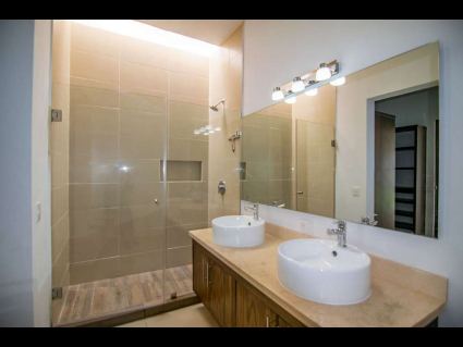Riberas-Del-Pilar-Real-Larios-06-Guest-Bathroom