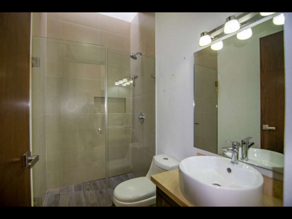 Riberas-Del-Pilar-Real-Larios-08-Guest-Bathroom
