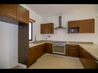 Riberas-Del-Pilar-Real-Larios-04-Kitchen