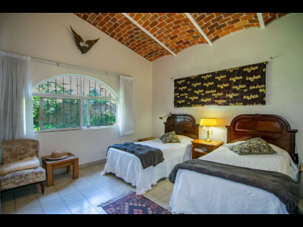 San-Nicolas-De-Ibarra-Casa-Los-Encinos-13-Guest-Bedroom
