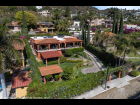 17 - Stylish Living and Tropical Gardens on a Quarter of an Acre