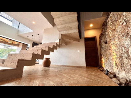4 Escalera interior
