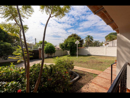 Ajijic-La-Floresta-Opportunity-04-Front-Yard