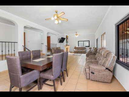 Ajijic-La-Floresta-Opportunity-07-Dining-living-room