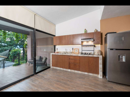 EL-CHANTE-ENCANTO-LAKE-FRONT-15-BEDROOM´S-KITCHEN