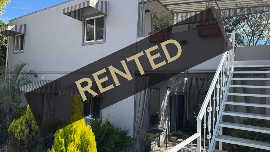 RENTADA  RENTED (8.5 x 11 in) (1920 x 1080 px) (6)