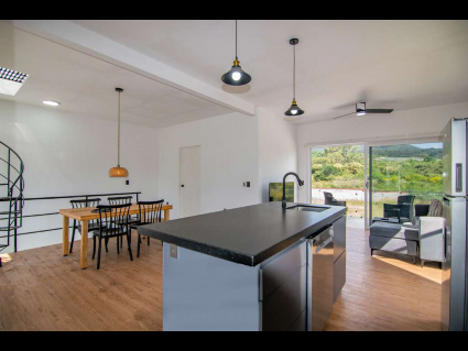 03-casa-nova-san-nicolas-cocina-comedor