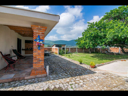 Ixtlahuacan-De-Los-Membrillos-Rancho-Ontario-10-Terrace-And-Yard
