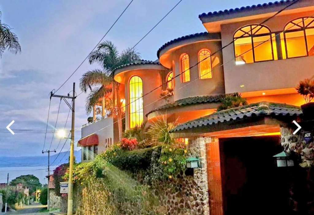 Ajijic-El-Tempisque-Ajijic-Landmark-Villa-18