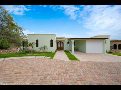 16---One-Level-Home-in-Cul-De-Sac-with-Garage-and-Golf-Cart-Carport