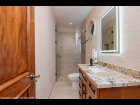 11---Full-Bonus-Hall-Bath