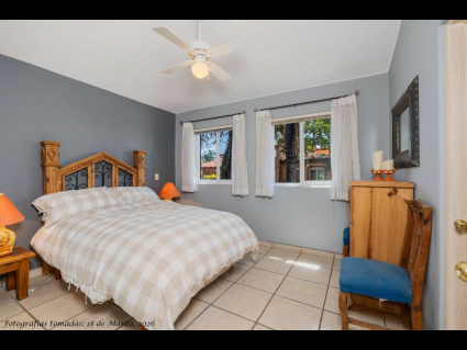 16----Guest-Room-with-Twin-South-Facing-Windows