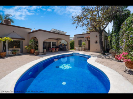 11---Pool-Courtyard-with-Entertaining-Terrace-and-Casita