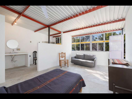 STUDIO 2