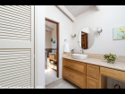 13---Second-Fllor-Bath-has-a-Seperate-Vanity-Entry-Foyer