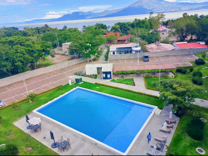 17 alberca vista aerea