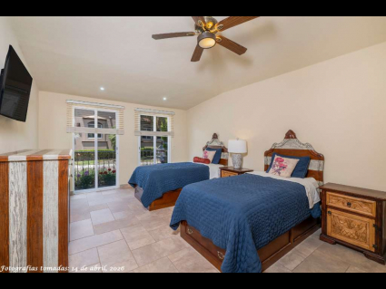 11---Guest-Suite-with-Juliet-Balconies
