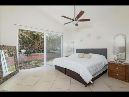 14-Tranquil-lakeside-living-cuarto-visitas