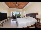10-Tranquil-lakeside-living-recamara