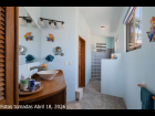 15---Master-Bath-with-Walk-In-Closet
