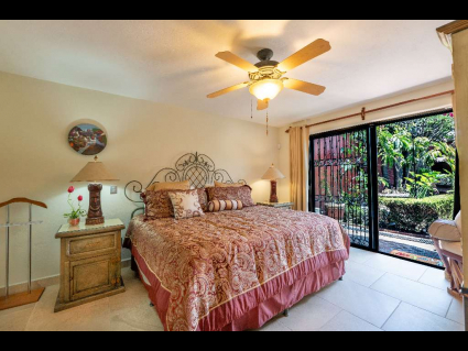 Downstairs principal Bedroom: Opening to pool level 10