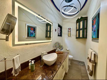 Guets Bathroom 8