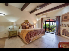 Principal bedroom:Juliet balcony 6