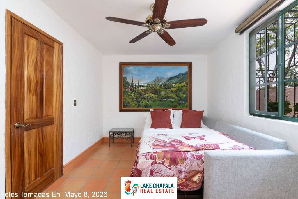 09 - Guest Room Den
