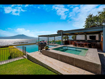 10760_14_premium_lake_front