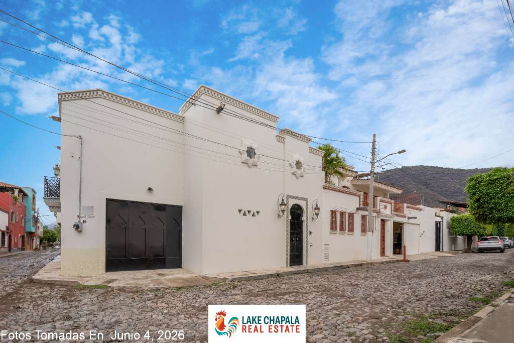 004 - One of the Most Photographed Buildings in Ajijic Village
