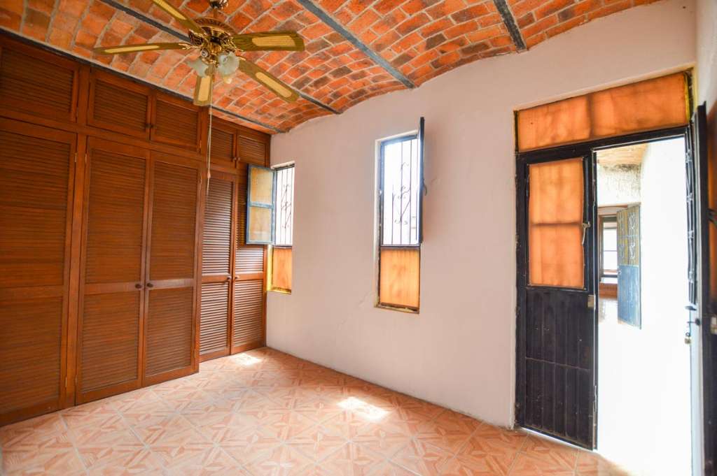 08-SECOND-FLOOR-BEDROOM-3