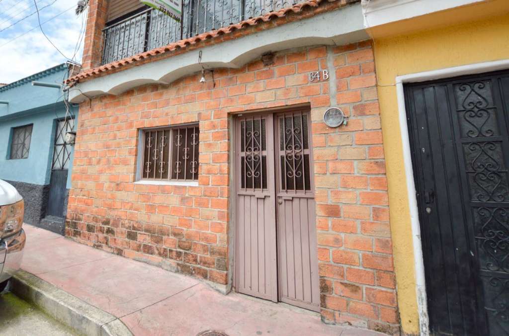 01-FACADE