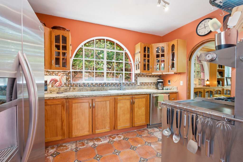 18 - Dream Kitchen Equiped  for a New Chef