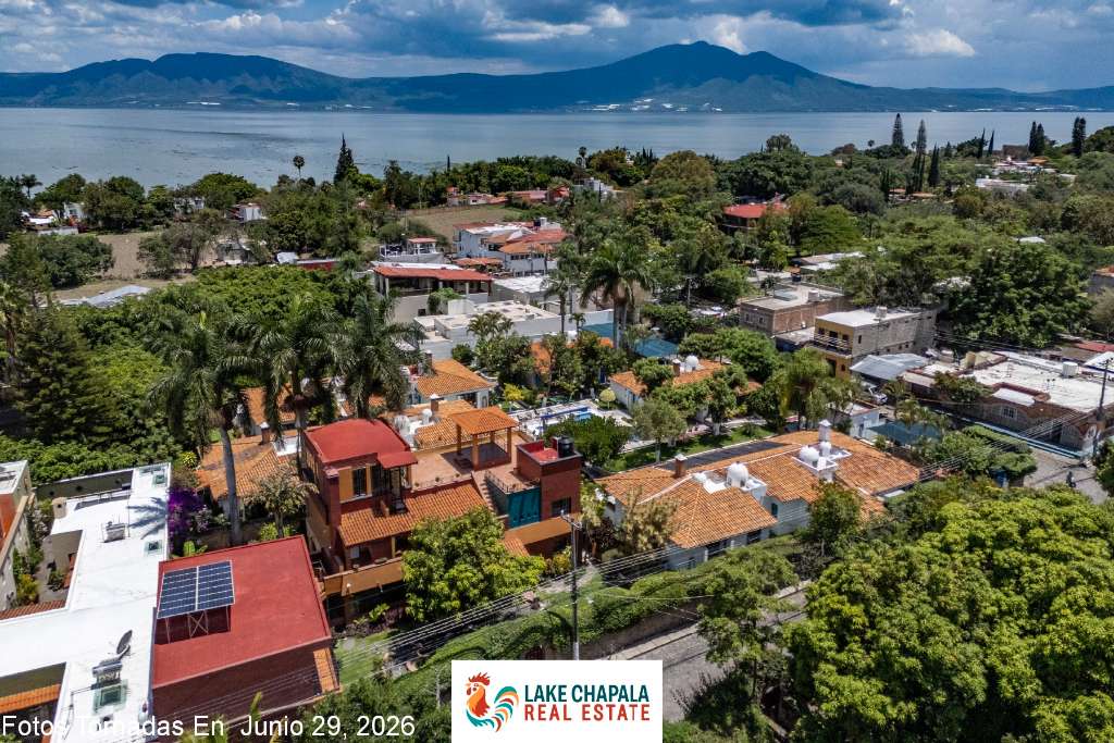 16 - Grand Estate in the West Village of Ajijic Close to the Lake