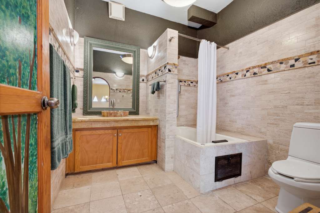 11 - Guest Bath with Tub Shower