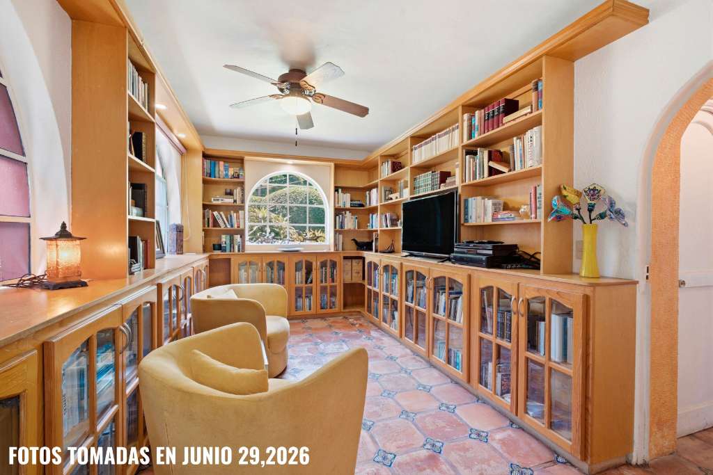 08 - Library Den