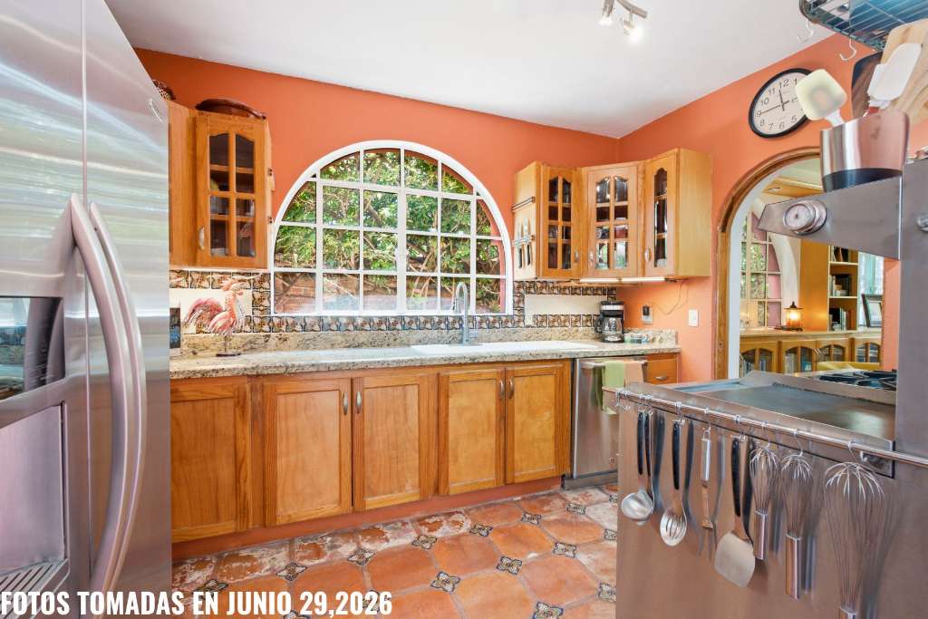 18 - Dream Kitchen Equiped  for a New Chef