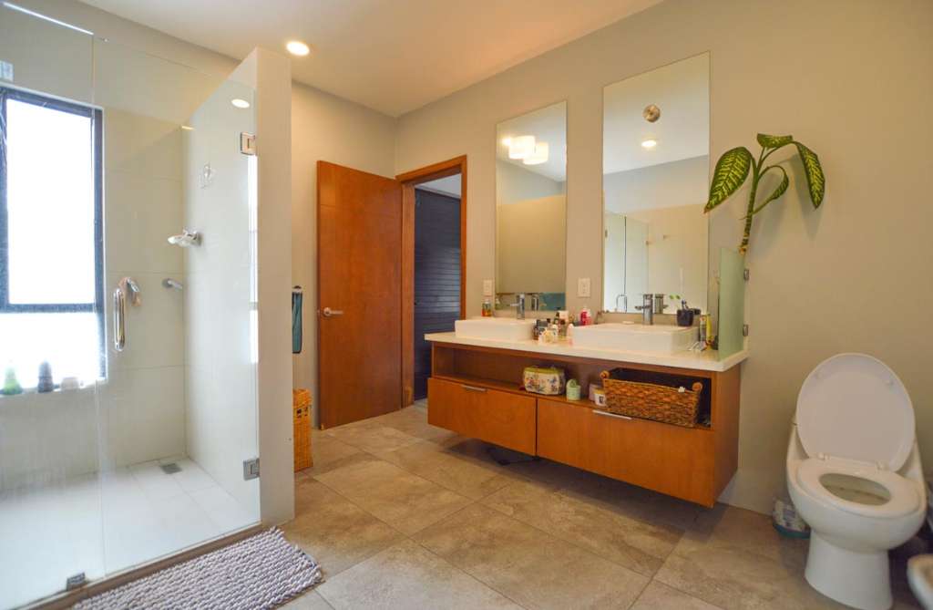 CHAPALA-CASA-JACARANDAS-NUEVO-CHAPALA-09-ENSUITE-BATHROOM