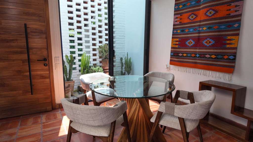 LAS-PALMAS-CASA-SERENA-04-DINING-AREA