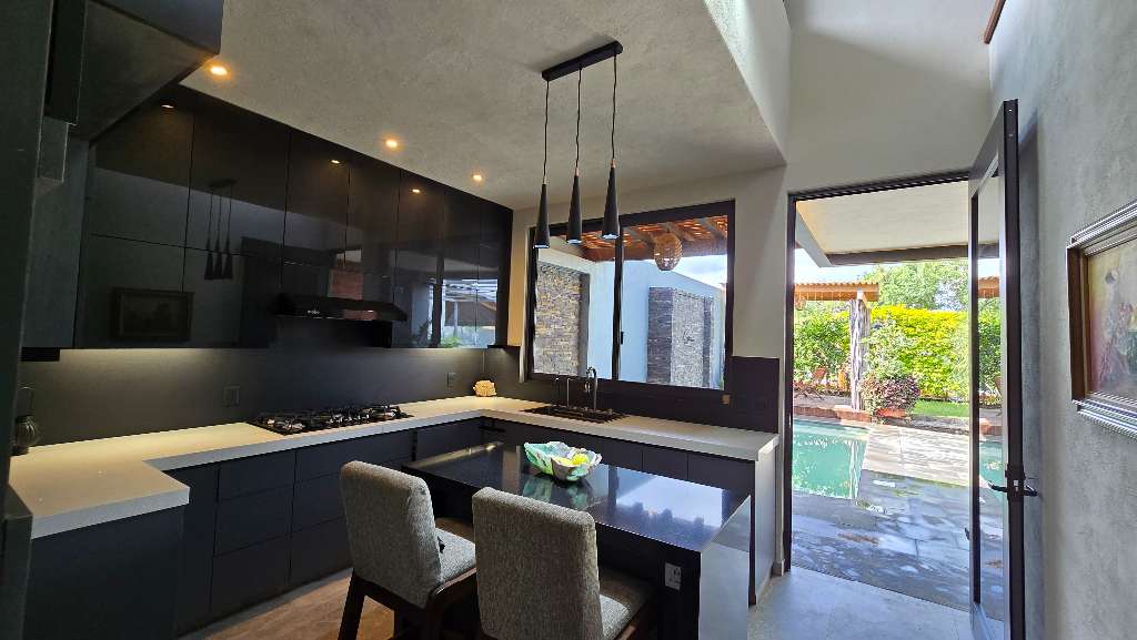 Modern Luxury 8