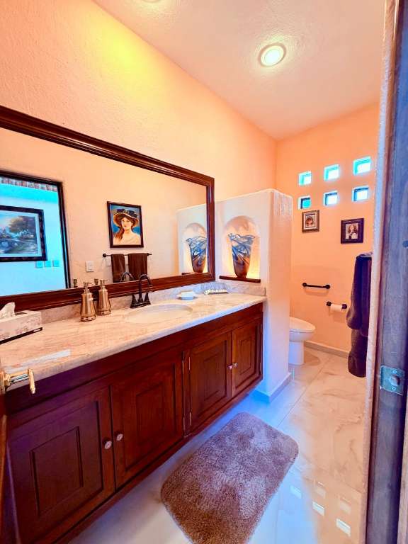 MEDIO BAÑO