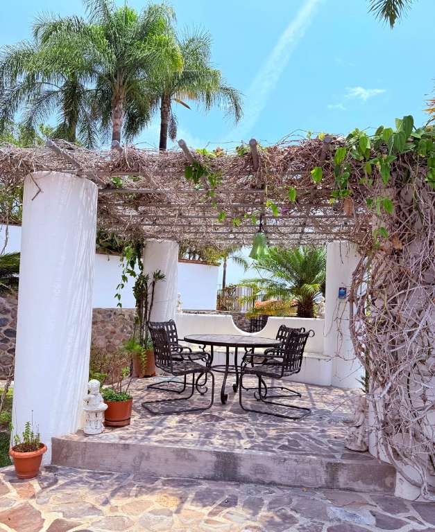 PERGOLA