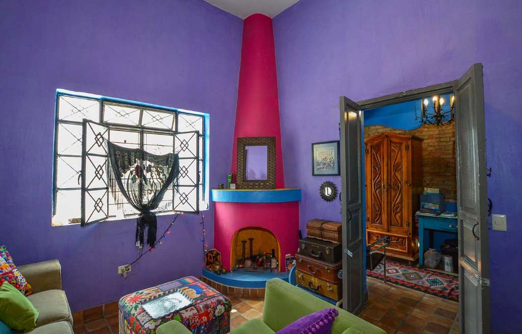 08-FRONT MAIN ROOM B-Casa New York Modern