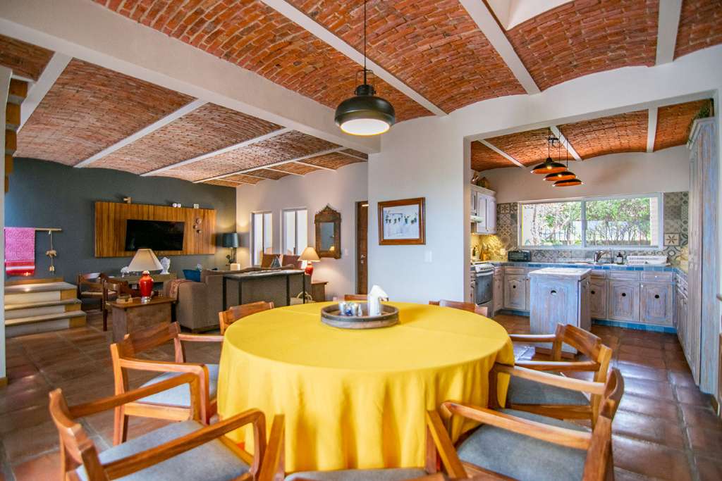 11-Traditional-meets-modern-sala-cocina-comedor