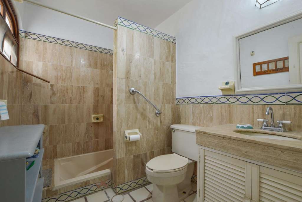 SERENITY-IN-AJIJIC-MISSION-DEL-LAGO-12-BATH
