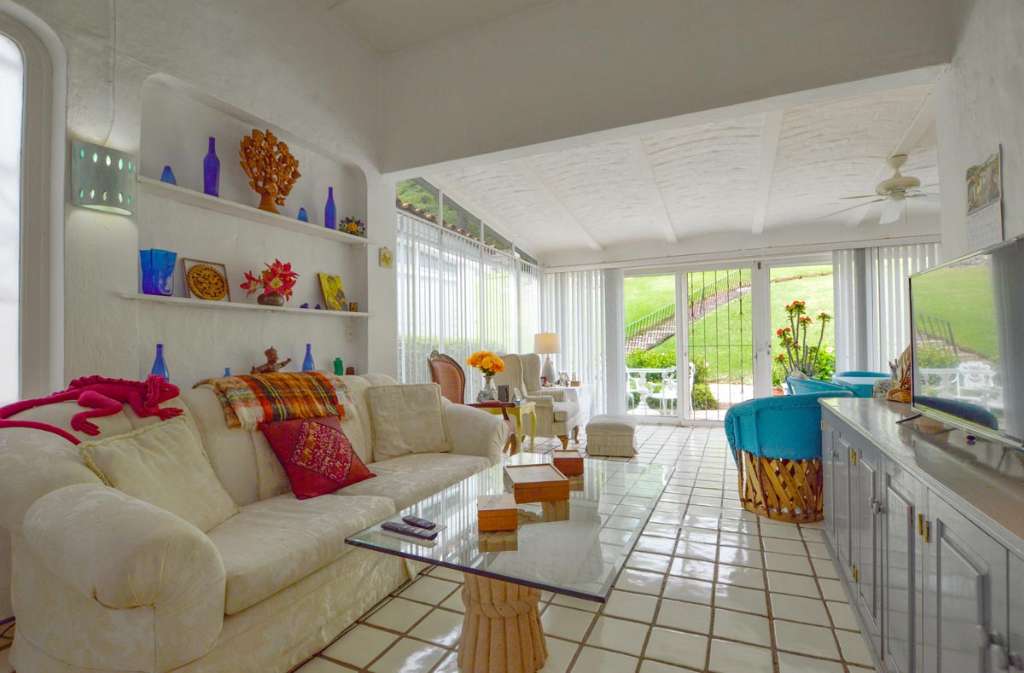 SERENITY-IN-AJIJIC-MISSION-DEL-LAGO-08-LIVING-AREA