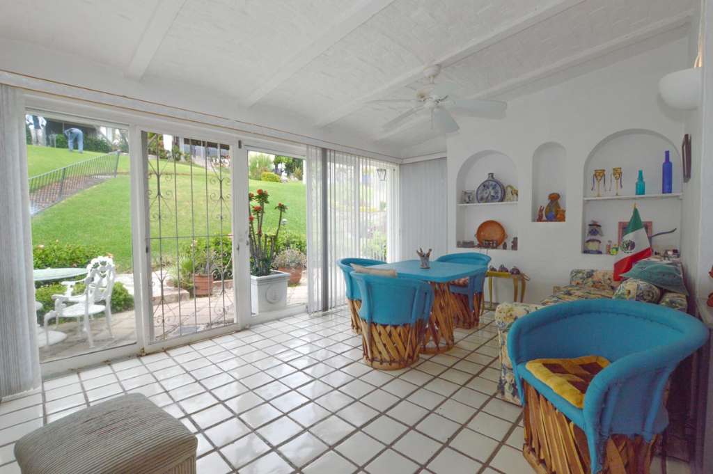SERENITY-IN-AJIJIC-MISSION-DEL-LAGO-10-SUN-ROOM