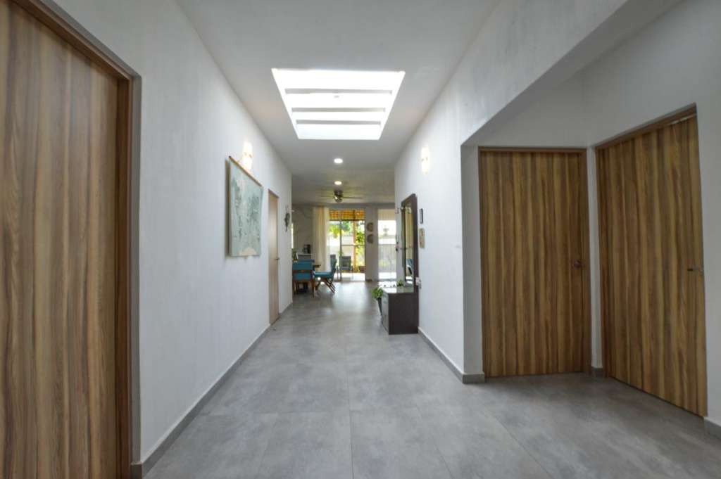 06-HALLWAY-HARMONY HOME