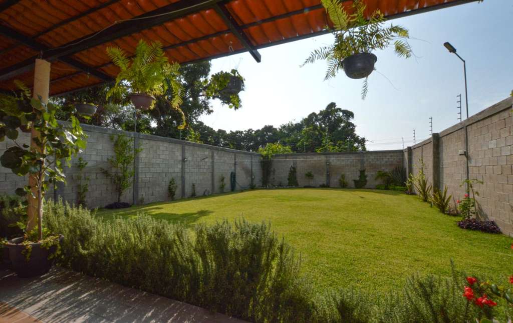 15-YARD-HARMONY HOME